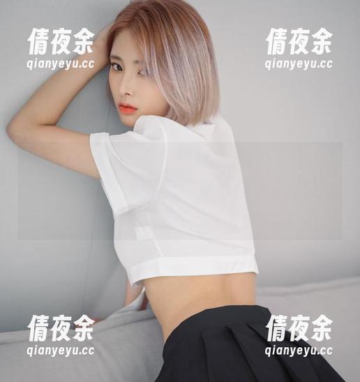 面对Hyoyeon(김효연)空姐图包，我...不一定有意见，但精选的她真是让人过目不忘！