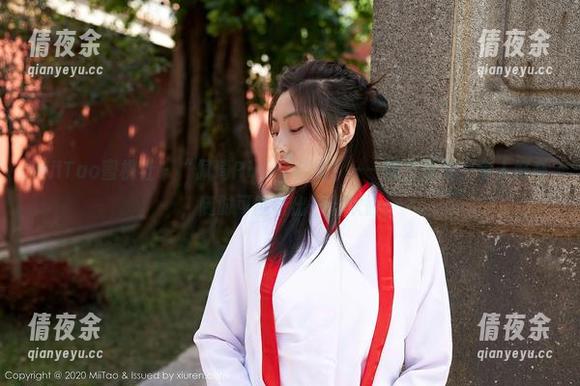 MiiTao蜜桃社 - “佩琦Pinky校服”——图库最新，令人好奇，随时可能冒出一丝欢愉！