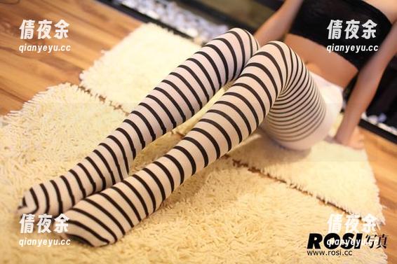 ROSI写真 - 福利时间到，杨晨晨的职业装图包一定让你眼前一亮。