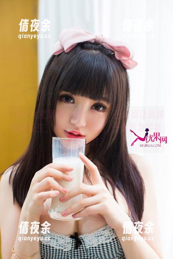 UGirls尤果网 - 最新图册：王幼贞让棉袜焕发新生，我自愧不如啊，任性而为的袜子是啥样？