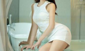 UGirls尤果网 – 碰到美丽的芊小童，难不成不下载她的白丝原图？
