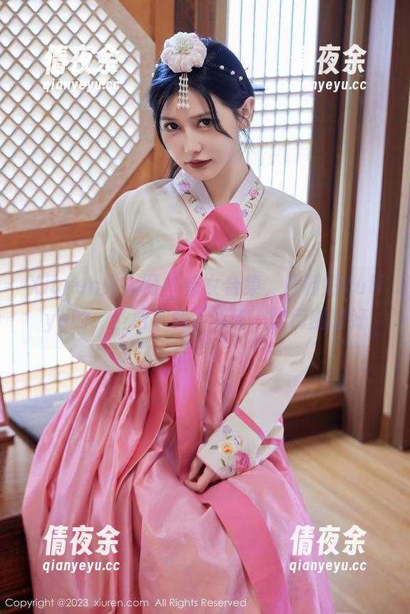 Xiuren秀人网 - 修女合集，严利娅Yuliya的‘圣洁’和‘调皮’比例刚刚好