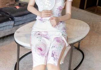 Xiuren秀人网 – 当顾楚楚Maily遇上裤里丝，免费的东西原来也蛮养眼