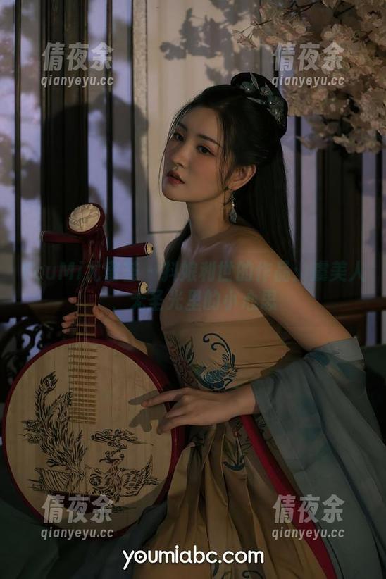YouMi尤蜜荟 - 抖娘利世的作品：虞美人，无圣光里的小心思