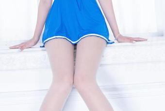 beautyleg – 小玲的浴室探险HD：看看她在水里是咋样的，真有意思！