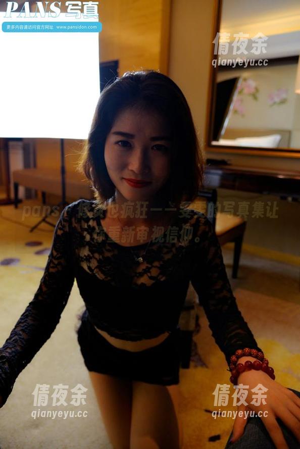 pans - 修女也疯狂——雯雯的写真集让你重新审视信仰。