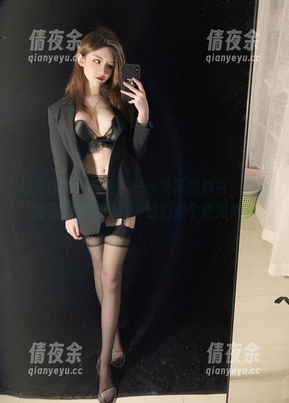 一小央泽 精选图包在这里,一小央泽的旗袍,见证雍容华贵的同时,咱们捏个梗如何?