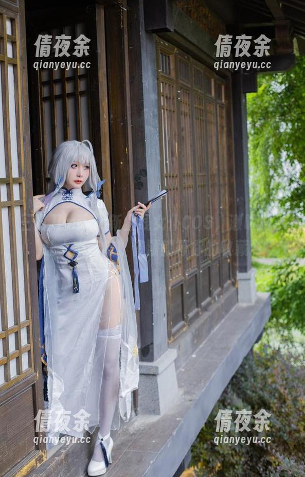 三刀刀miido新上线女仆COS，濑明日奈让人心痒痒，资源就等你的收藏。