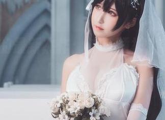 三度69的最新杰作：这蓝睡裙，实在让人眼前一亮！
