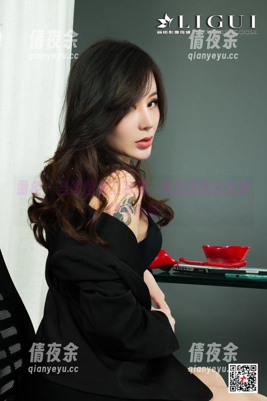 丽柜 - 当图图穿上制服，私拍原图直击我的小心脏