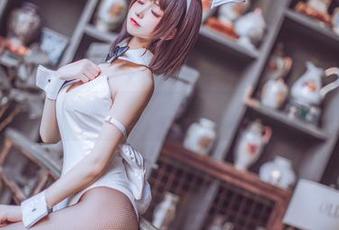 高清肉丝cos，乖乖衣宝，居然这张脸那么…嗯。