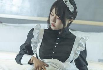 今汐以少女身份出没，整本写真集在某些角落中流露出些许轻盈？