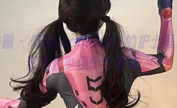 微密圈 – 俏妞qiaoniu66的护士写真，资源量少但个个精致。