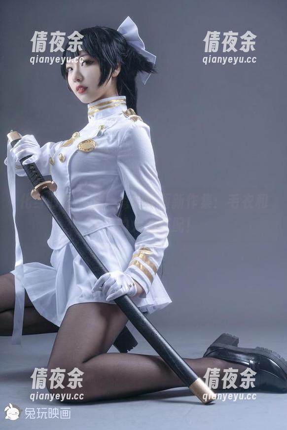 化身时髦干货，兔玩映画新作集：毛衣和热裤的大胆搭配！