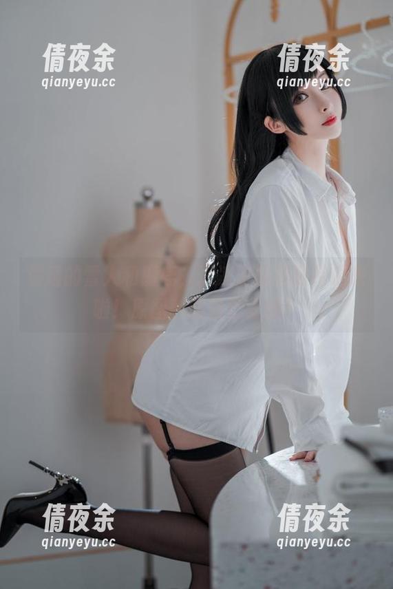 湿透的雪人和麋鹿，凉凉子的圣诞特辑来啦！原图和图包已上线！