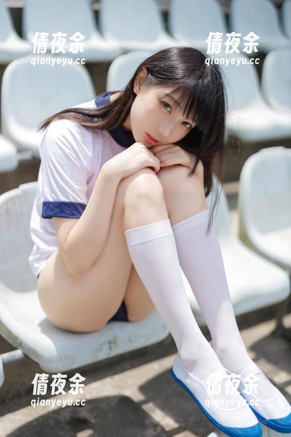 这才是学姐的日常！周叽是可爱兔兔写真合集，轻松又有趣