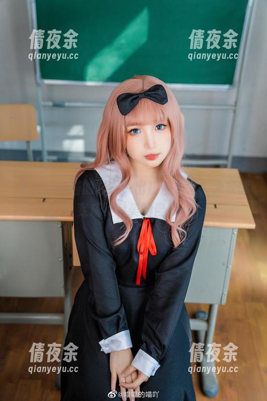 为什么喵喵的喵吖一出初音未来，大家都变成了赞美的傻瓜？