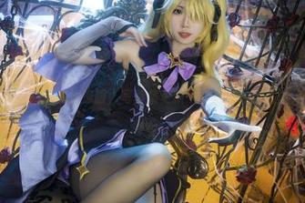 大米米球带着新一季的体操服，写真集更新中，这回的姿势让人停不下来！