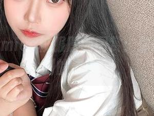 大肉丸Amiee校服原创图赏：你绝对想不到的姿势！
