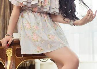 头条女神 – 在李丽莎的影像中，白色写真不只是色彩，还有那份触感——猜猜这里面藏着什么？