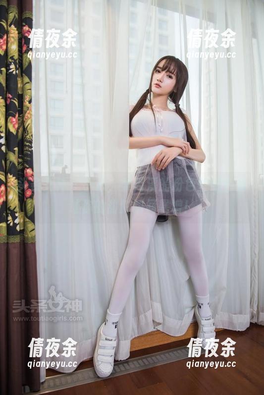 头条女神 - 小心，梁芮溪的粉色壁纸合集让你的甜腻瞬间暴增！