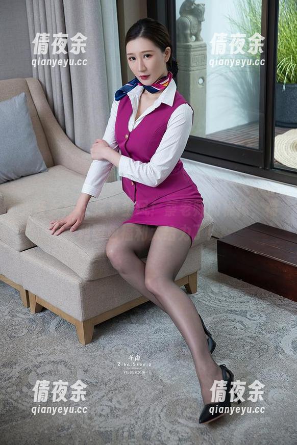 头条女神 - 足下生风！蔡老师的棉袜，福利图包福利太给力了！