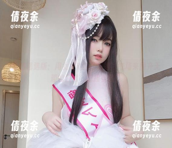 套图精选版：用女主K的‘御姐’气场来提升无趣的日常，您接受吗？