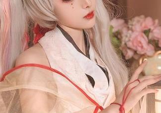 满屏奶狮不咬人黑贞德，高清壁纸看得耳根发烧。