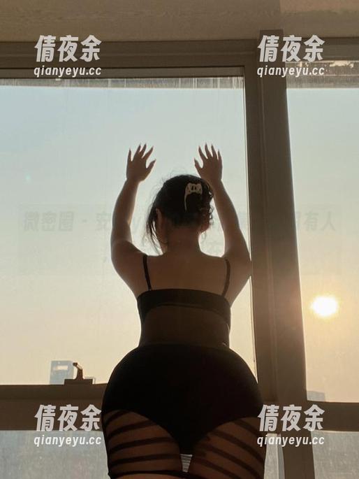 微密圈 - 安妮yoo的树林合集：明明有人，却只听见风在诉说