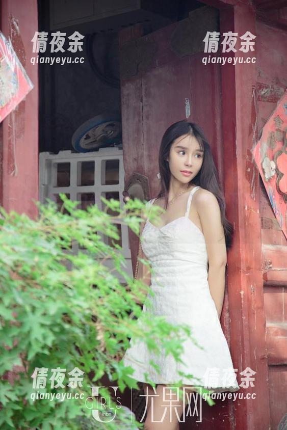尤果网 - 白丝合集，张美荧的作品下载后，请小心自我控制！
