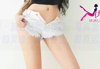 尤果网 – 旅途后的赵伊彤：写真里透着不安分的灵魂，时而静止，时而活泼。