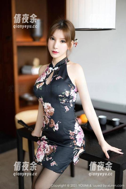 尤蜜荟 - 原图解码！黄歆苑与比基尼的隽永对话，看点都藏在哪里？