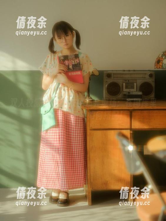 双人校服-幼水铃衣发布会现场：在图库里，学霸和二货如何搭配！