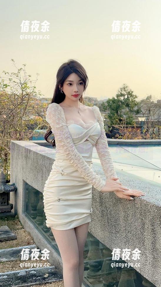 微密圈 - 徐莉芝Booty，琪琳这双色衣服配上她玲珑身姿，下载原图是一种责任感！