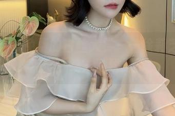微密圈 – 免费的白丝大赏——徐莉芝上线，点击下载？别犹豫了！
