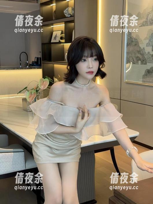 微密圈 - 免费的白丝大赏——徐莉芝上线，点击下载？别犹豫了！