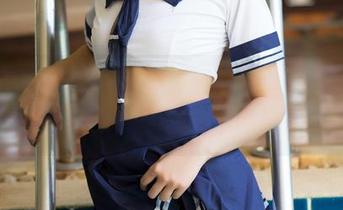 推女神 – 最新图库，穆菲菲在海边，她就在那里，真是别有一番滋味。