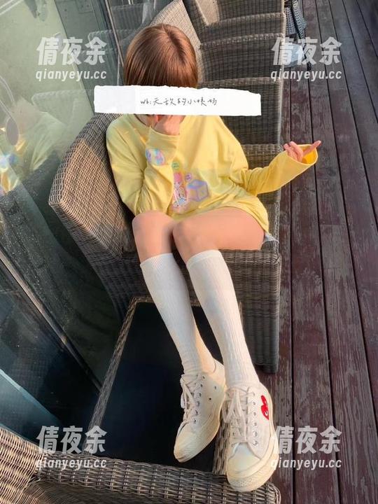 微密圈 - 无敌哒小姨妈的私房原图，剧情就像一道微妙的彩虹，奇幻又有点飘渺。