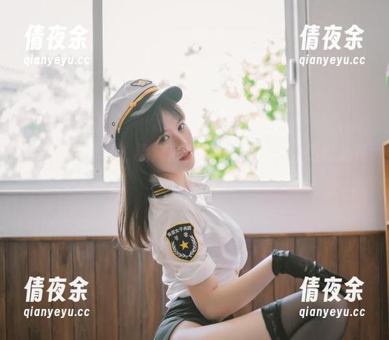 罩纱豹纹泳装：星黛鹿鹿i的私密图册，想要免费？快来！