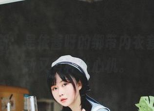 资源更新：是依酱呀的绑带内衣套图，清新又有种小心机。