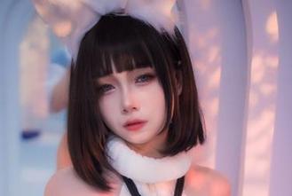 看这张末夜787的红色兔女郎图片，我现在才明白什么叫眼前一亮
