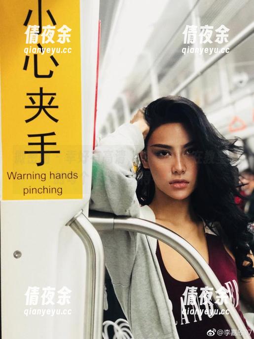 微密圈 - 幸好有高清，李嘉欣97在教室中的每个角度都美得不科学。
