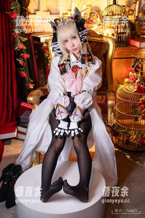 杨衣yangyi的女仆魔力：原图勾魂，图包轻松get！