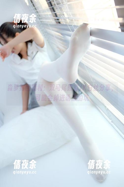 森萝财团福利：双马尾教室JK白丝分享，可能会掉进诱惑的坑