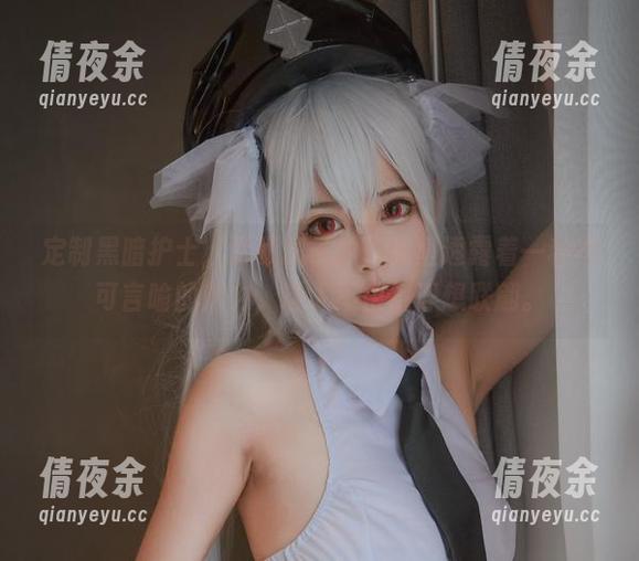 定制黑暗护士，清颜颜子的作品里透露着一种不可言喻的魅力，让人不由得浮想联翩。