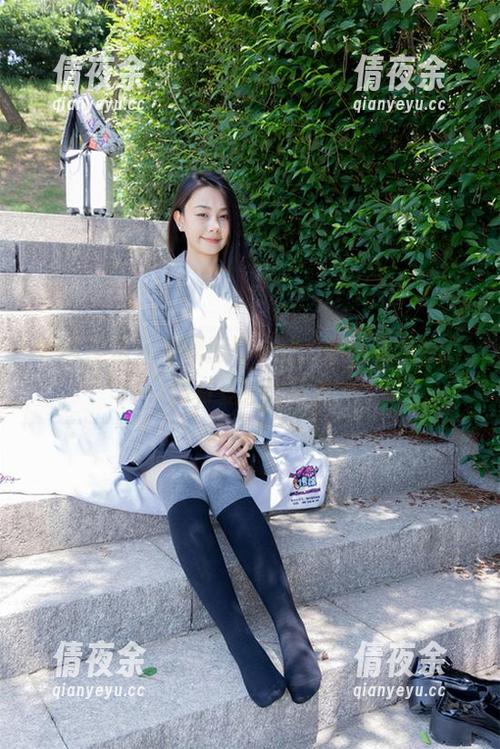 物恋传媒 - 体操服与小竹：不止是运动，还有曼妙的写真