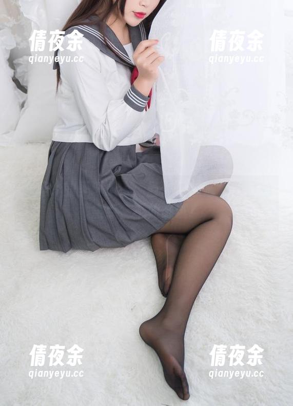 白烨烨的圣诞cos：当你也想成为节日的焦点，不如试试！