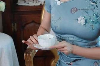 秀人网 – 在余虞酱的图库里，看水手服怎样穿得如此自然。