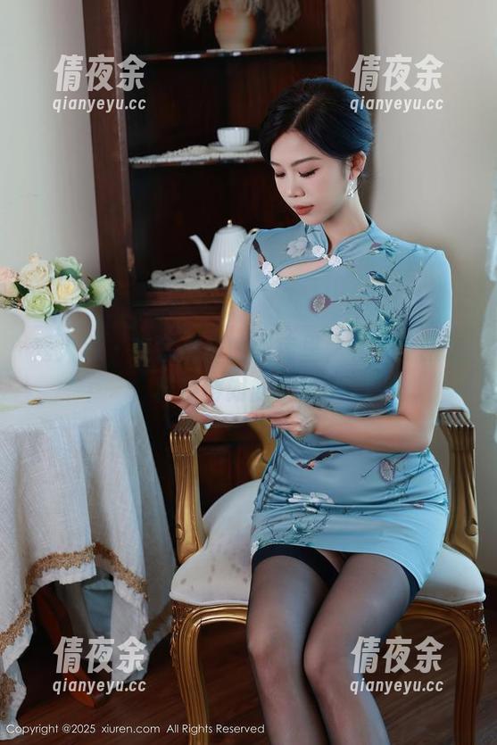 秀人网-余虞酱 秀人网 - 在余虞酱的图库里,看水手服怎样穿得如此自然。