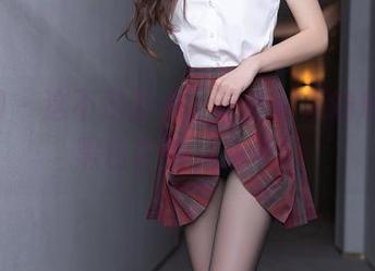 秀人网 – 这不是圣光，这是呆呆的瑞bb的黑色套图，冲鸭！